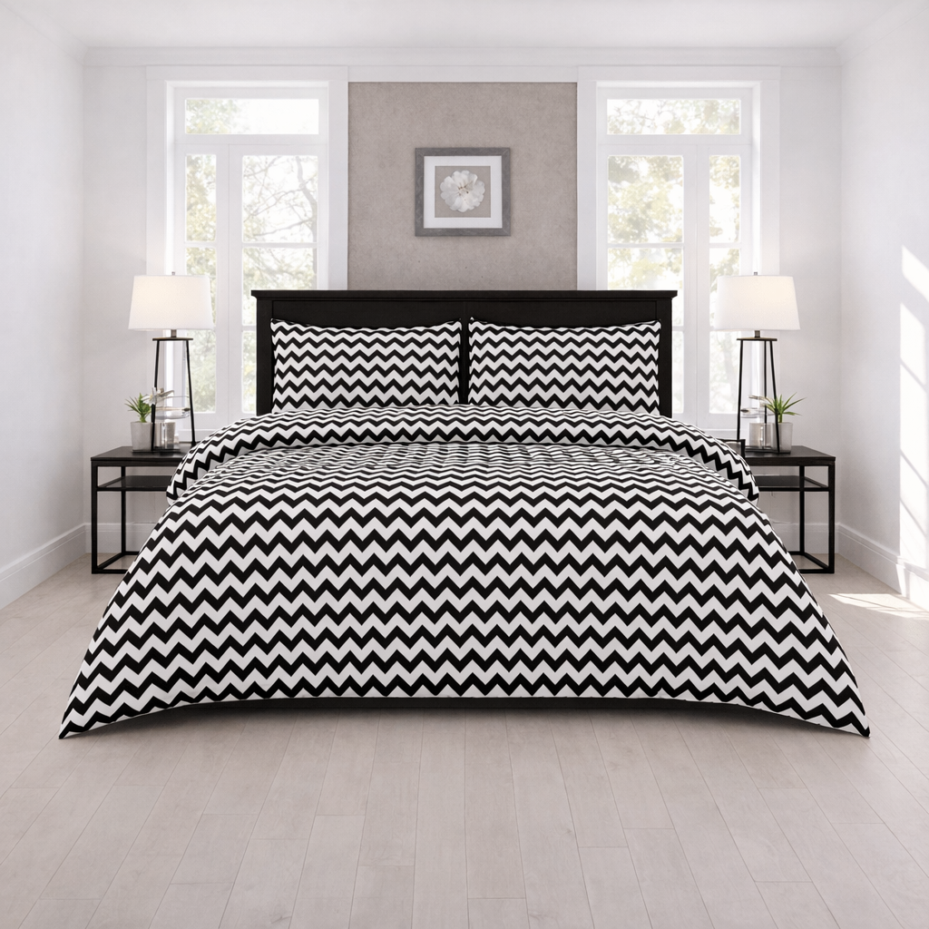 Classic Black & White Chevron - 4 Piece Bedsheet Set